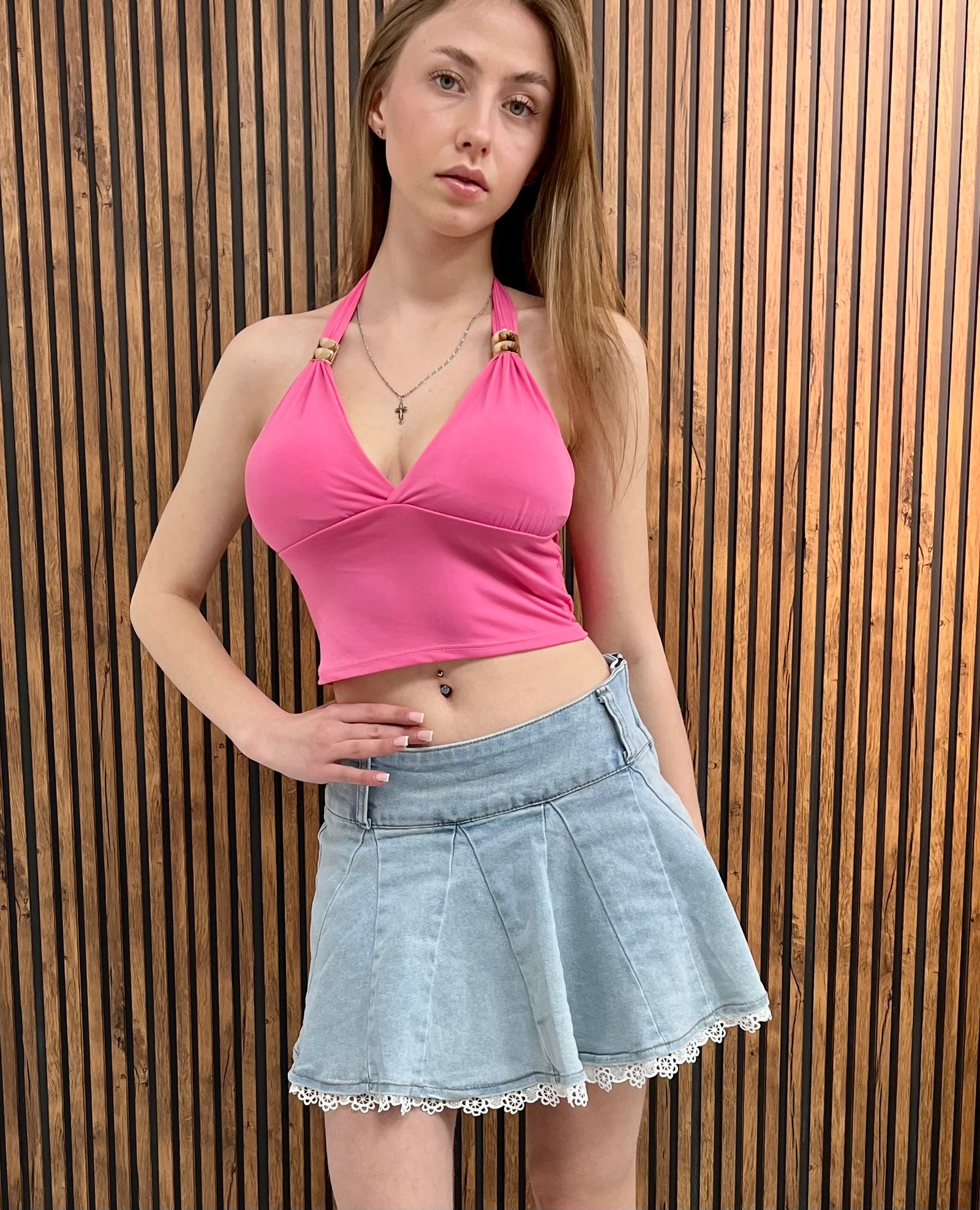 Дънкова пола с дантела